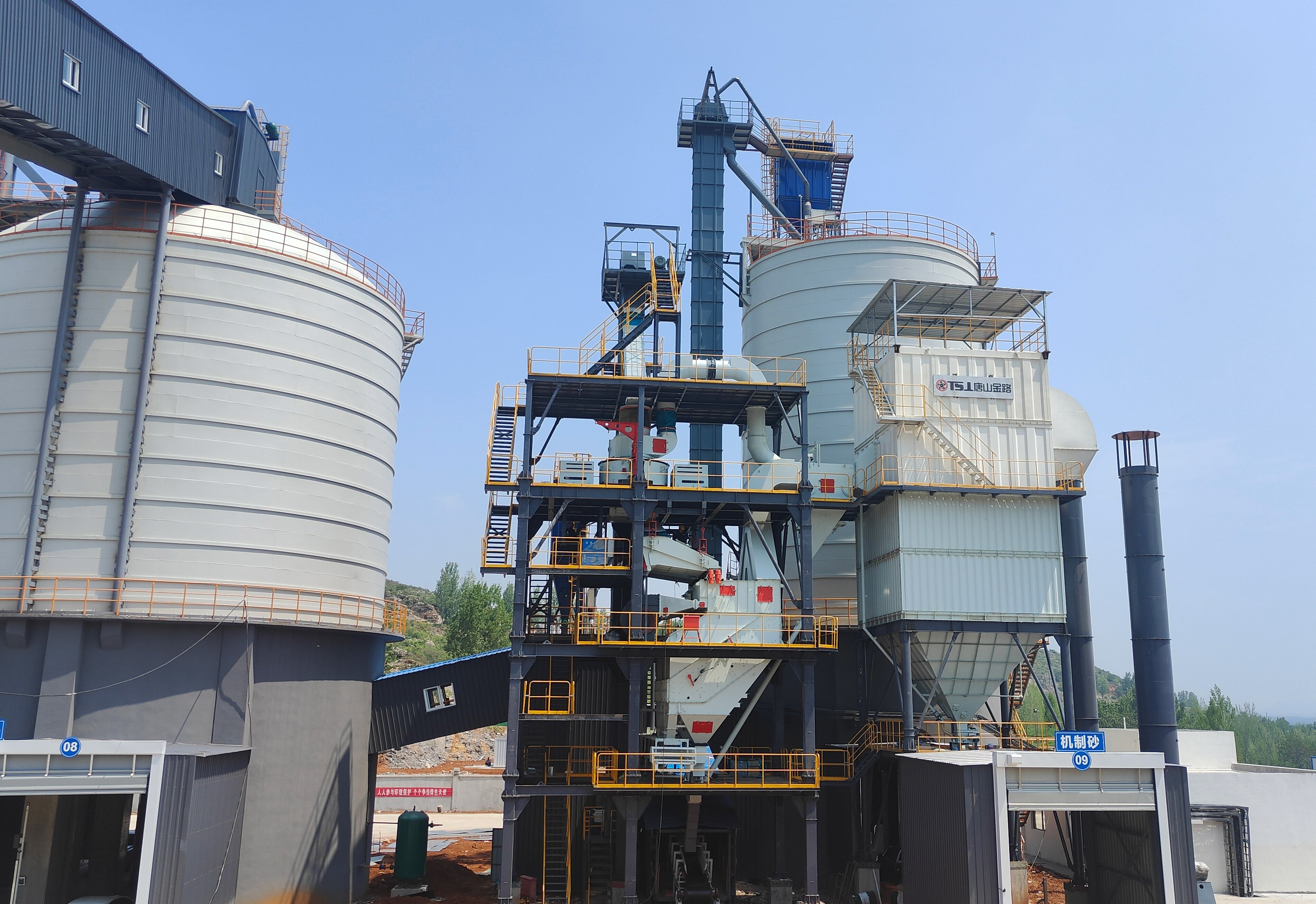 山東時(shí)產(chǎn)150噸制砂樓項(xiàng)目，一個(gè)月時(shí)間進(jìn)入投產(chǎn)模式