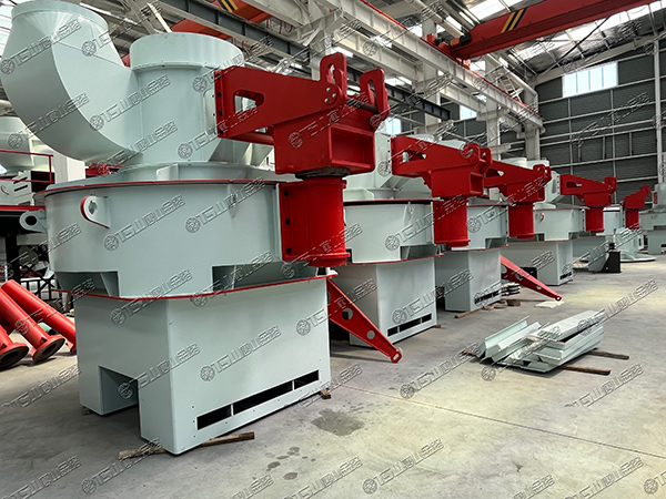 制砂選粉一體機(jī)：適合多種物料破碎，粒形圓潤(rùn)，針片狀少