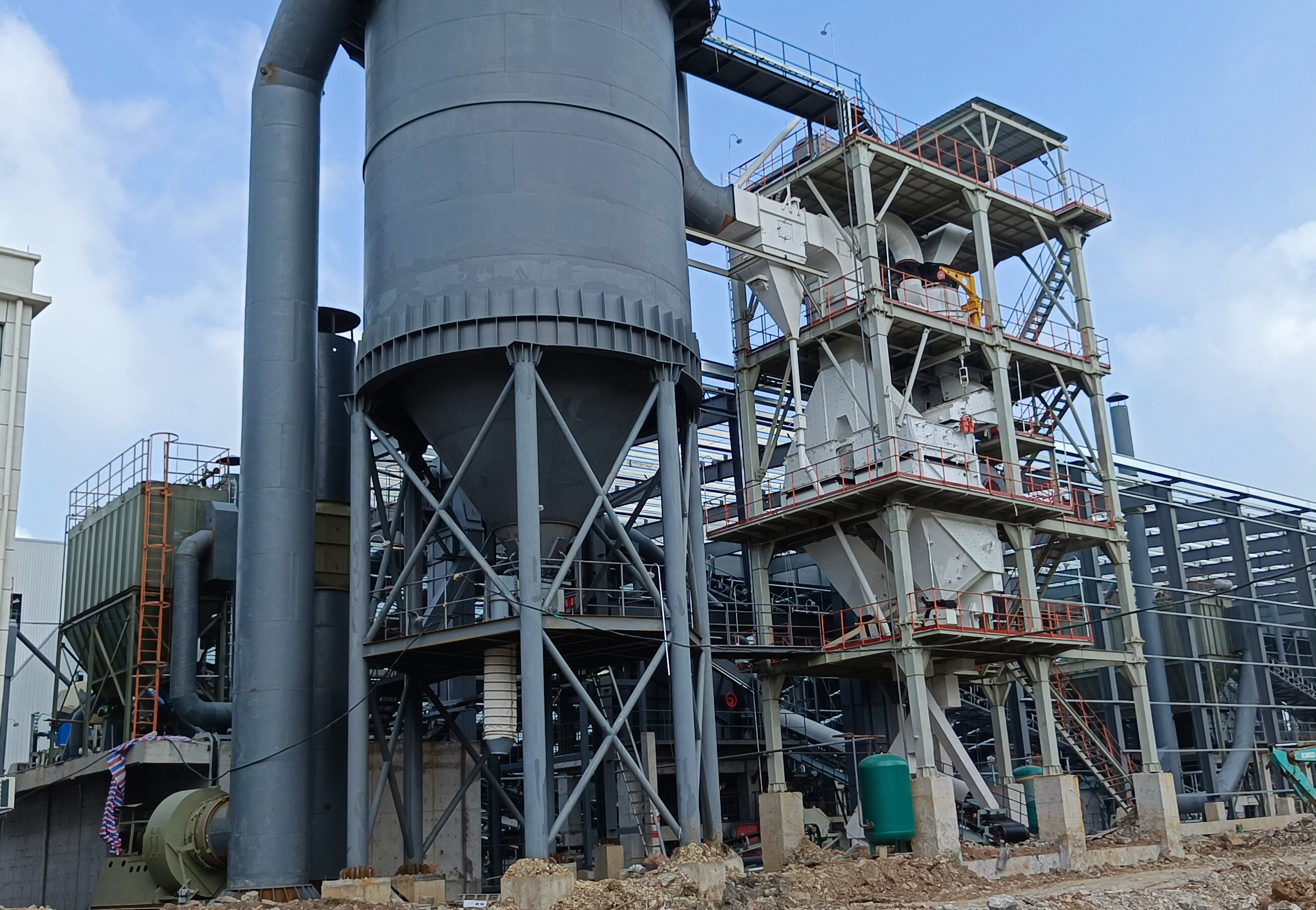 一文讀懂制砂樓：現(xiàn)代砂石生產(chǎn)的 “智能王牌”，環(huán)保高產(chǎn)雙在線！